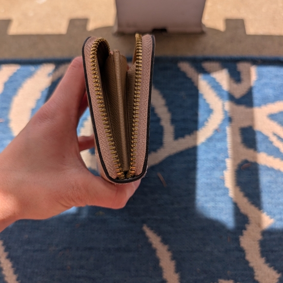 Coach Beige Wallet - Picture 6 of 6